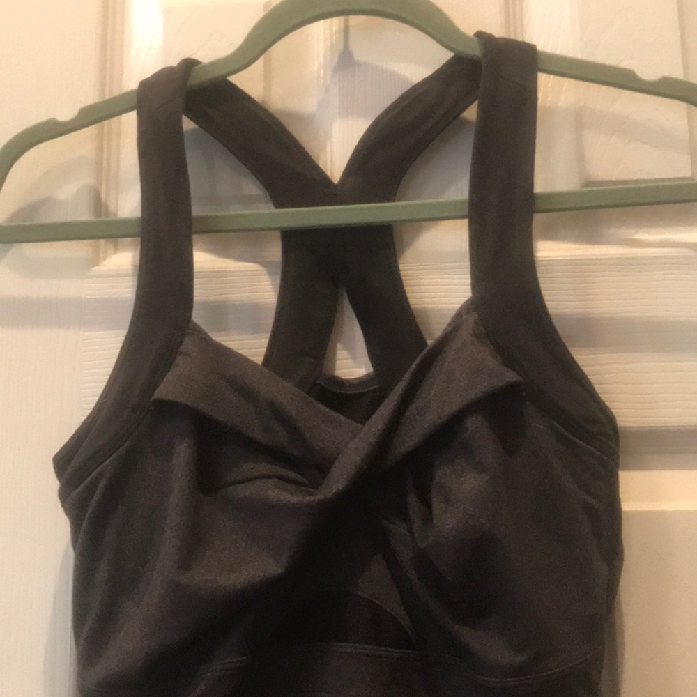 Athleta Medium Ruched workout Top - Picture 2 of 4